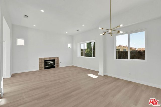3723 Hollowglen Drive, Palmdale, CA 93550
