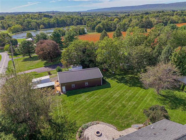 6425 Abbey Road, Plainfield Twp, PA 18091