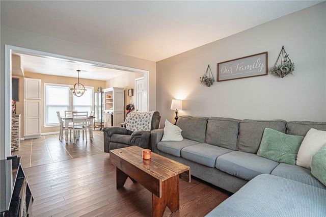 6425 Abbey Road, Plainfield Twp, PA 18091