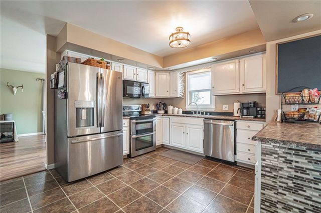6425 Abbey Road, Plainfield Twp, PA 18091