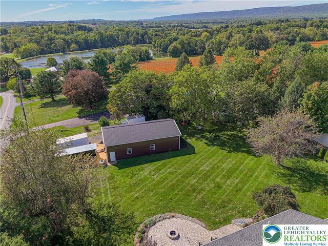 6425 Abbey Road, Plainfield Twp, PA 18091