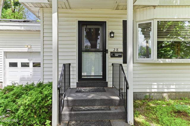 28 Lee Avenue, Guilderland, NY 12303
