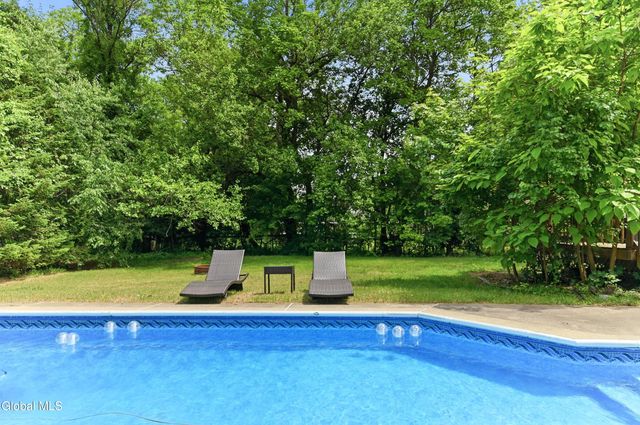 28 Lee Avenue, Guilderland, NY 12303
