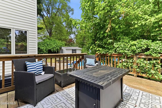 28 Lee Avenue, Guilderland, NY 12303