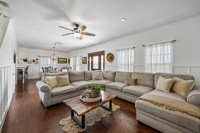 331 Radecke Road, Krum, TX 76249
