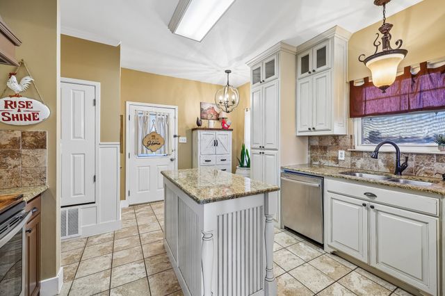 331 Radecke Road, Krum, TX 76249