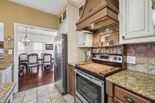 331 Radecke Road, Krum, TX 76249
