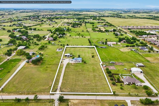 331 Radecke Road, Krum, TX 76249