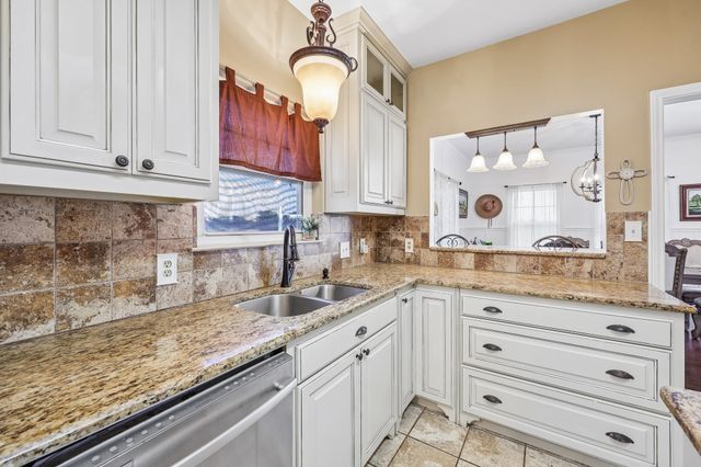 331 Radecke Road, Krum, TX 76249