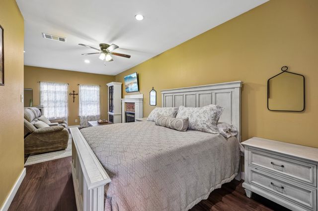 331 Radecke Road, Krum, TX 76249
