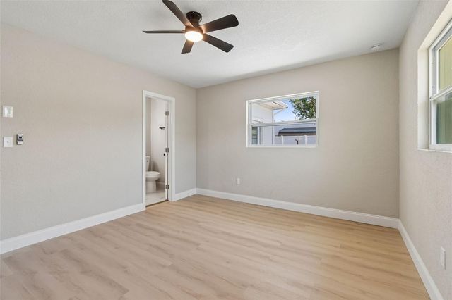 10229 N VALLE DRIVE, Tampa, FL 33612