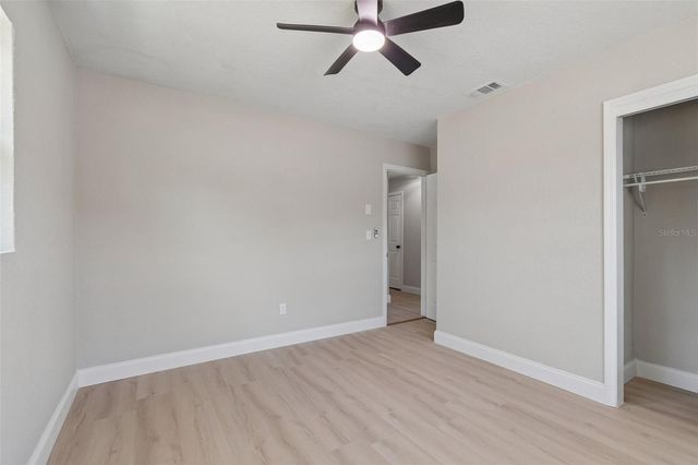10229 N VALLE DRIVE, Tampa, FL 33612