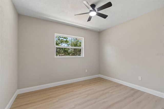 10229 N VALLE DRIVE, Tampa, FL 33612