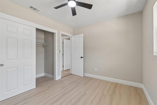 10229 N VALLE DRIVE, Tampa, FL 33612