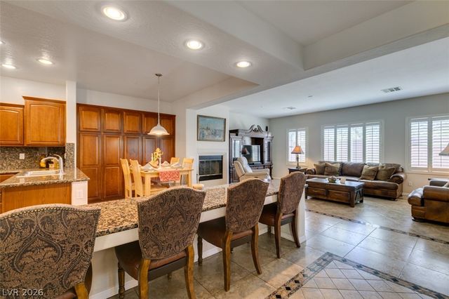 5953 Spanish Mustang Court, Las Vegas, NV 89122