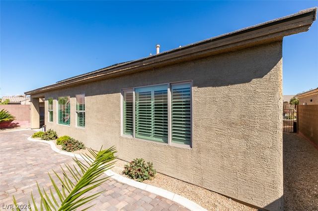 5953 Spanish Mustang Court, Las Vegas, NV 89122