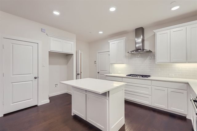 401 division Street, Plano, TX 75075