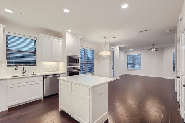 401 division Street, Plano, TX 75075