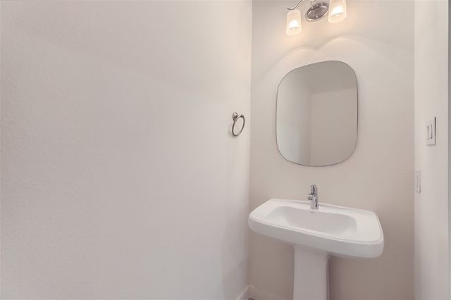 401 division Street, Plano, TX 75075