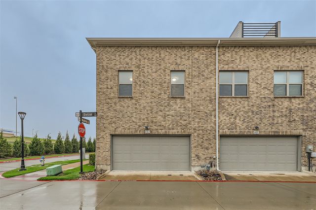 401 division Street, Plano, TX 75075