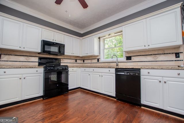 955 Pointers Way, Lawrenceville, GA 30043