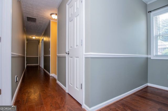 955 Pointers Way, Lawrenceville, GA 30043