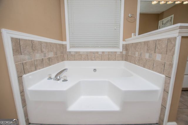 955 Pointers Way, Lawrenceville, GA 30043