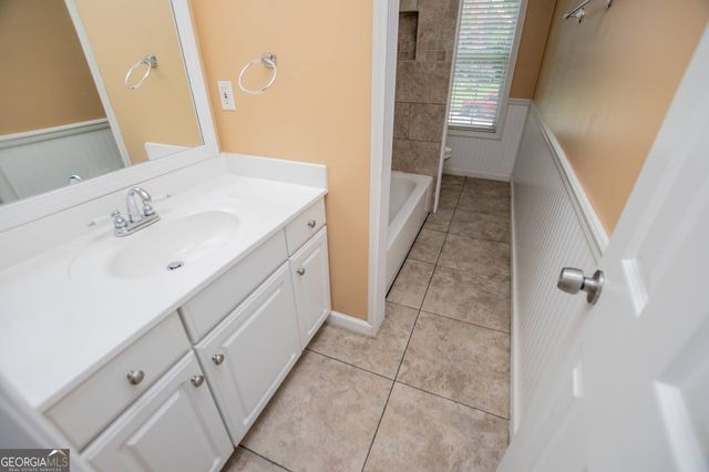 955 Pointers Way, Lawrenceville, GA 30043