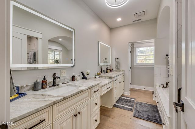 616 New Bethel Road, Piney Flats, TN 37686