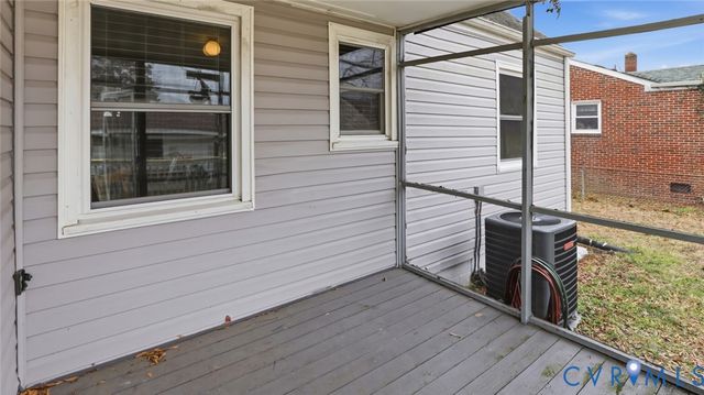 200 Moore Ave, Colonial Heights, VA 23834