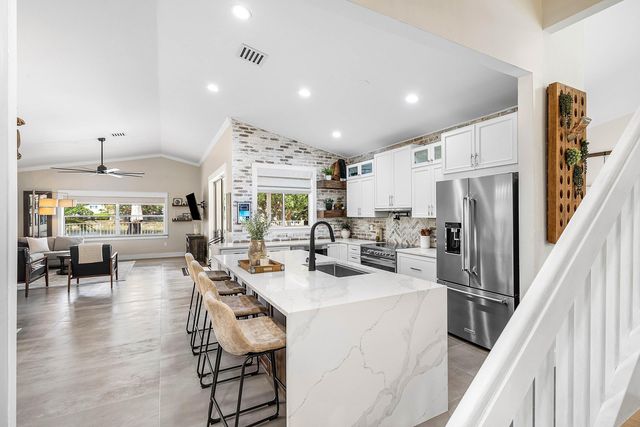 7505 NW 65th Lane, Parkland, FL 33067