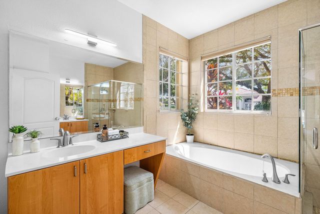 7505 NW 65th Lane, Parkland, FL 33067