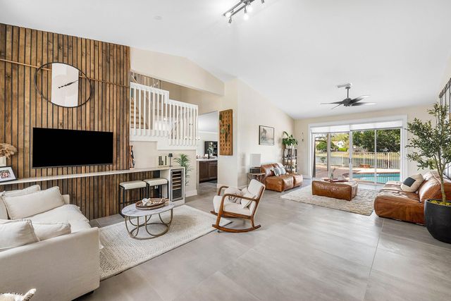 7505 NW 65th Lane, Parkland, FL 33067