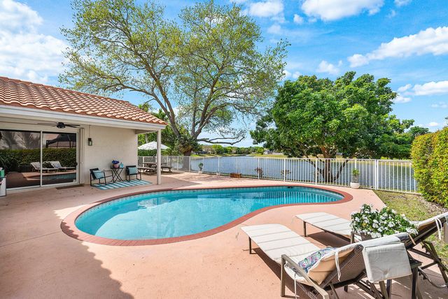 7505 NW 65th Lane, Parkland, FL 33067