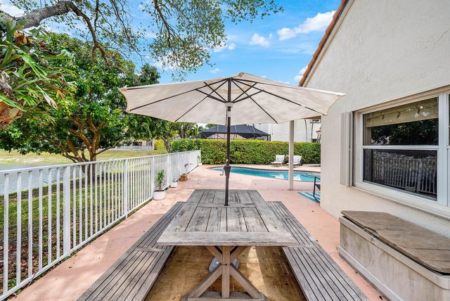 7505 NW 65th Lane, Parkland, FL 33067