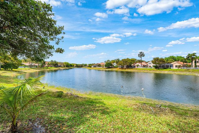 7505 NW 65th Lane, Parkland, FL 33067