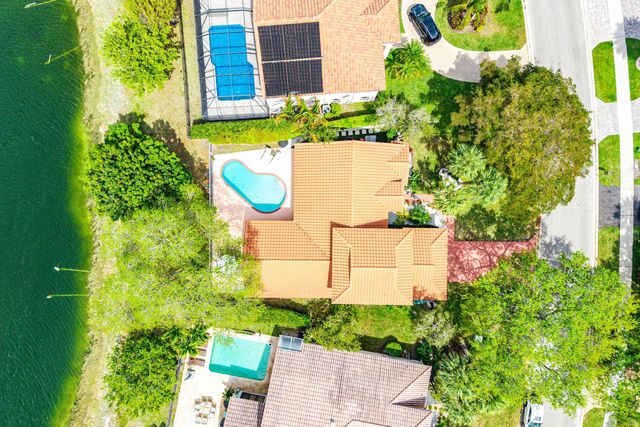 7505 NW 65th Lane, Parkland, FL 33067