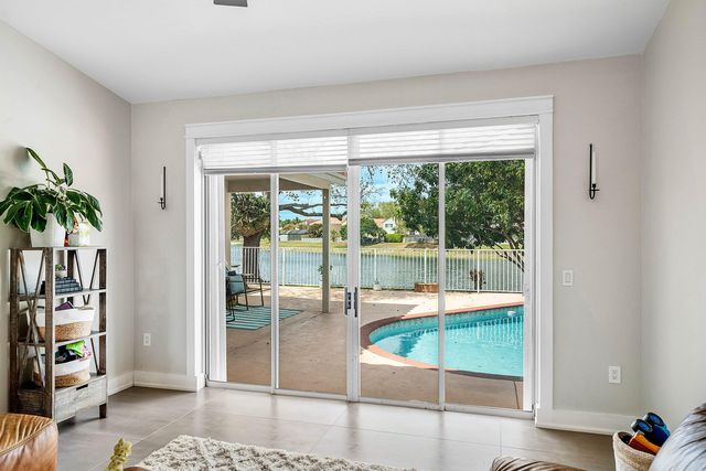 7505 NW 65th Lane, Parkland, FL 33067