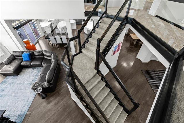 18155 Peninsula Way, Northville, MI 48168