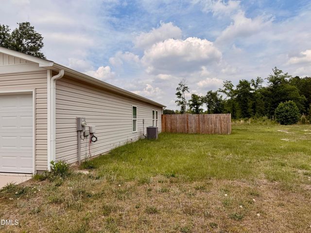 1105 Hope Farm Drive, Tarboro, NC 27886