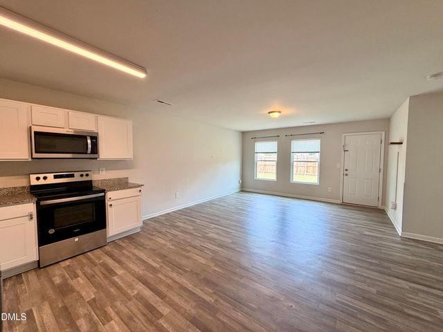 1105 Hope Farm Drive, Tarboro, NC 27886