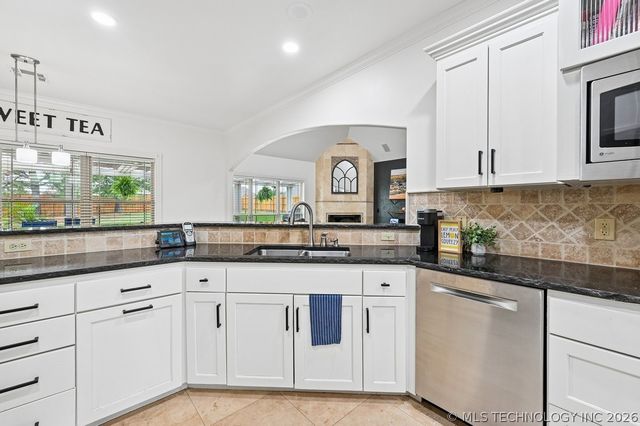 21192 E 112th Street S, Broken Arrow, OK 74014