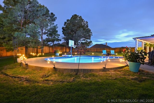 21192 E 112th Street S, Broken Arrow, OK 74014