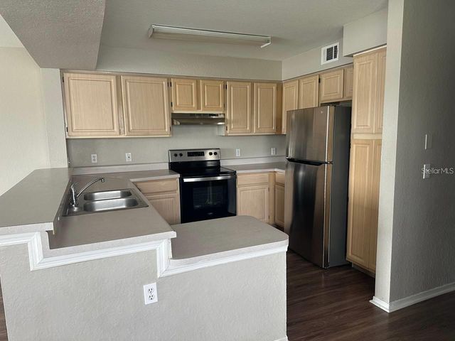 13929 FAIRWAY ISLAND DRIVE 821, Orlando, FL 32837
