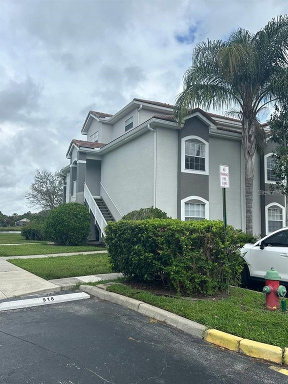 13929 FAIRWAY ISLAND DRIVE 821, Orlando, FL 32837