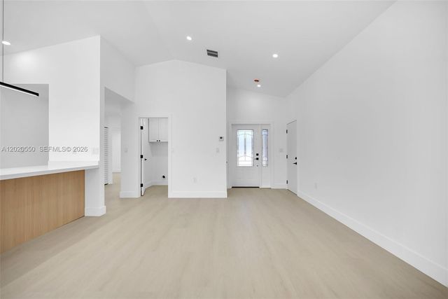 7868 NW 194th St, Hialeah, FL 33015
