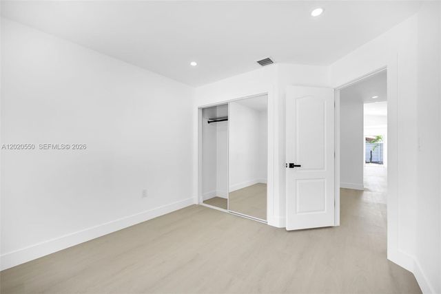 7868 NW 194th St, Hialeah, FL 33015