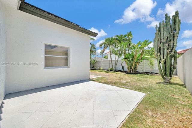 7868 NW 194th St, Hialeah, FL 33015
