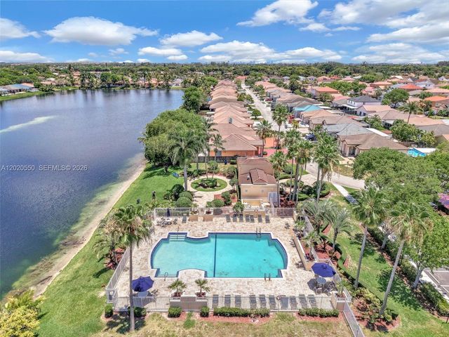 7868 NW 194th St, Hialeah, FL 33015