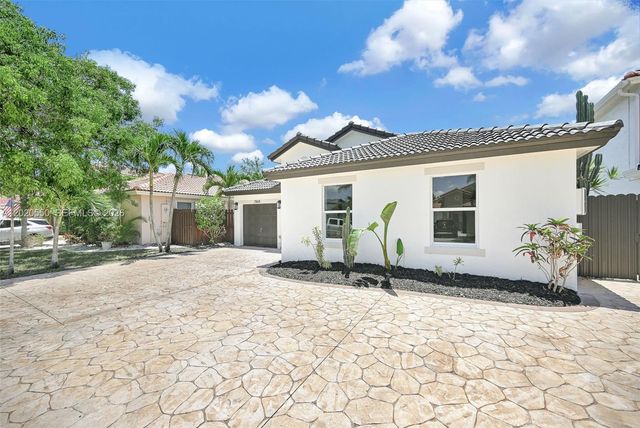 7868 NW 194th St, Hialeah, FL 33015
